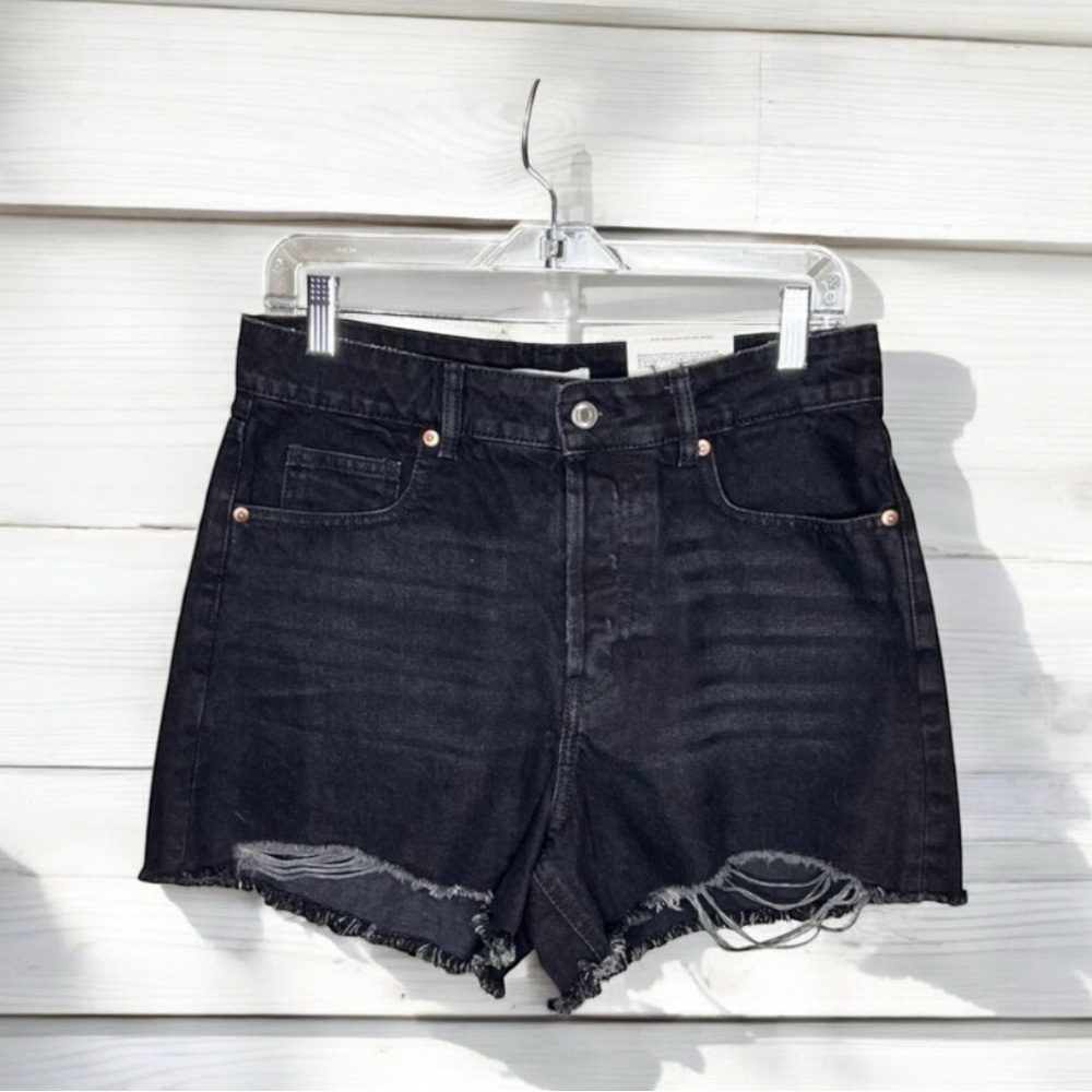 ☀️H&M Black High Rise Distressed Cut Off Denim Jean Shorts Women’s Size 8 NWT